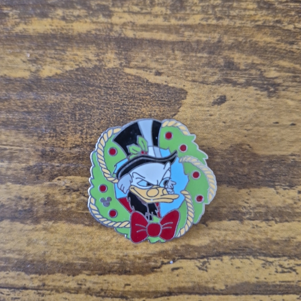 Disney Scrooge McDuck Holiday Enamel Pin - Green Wreath, Red Bow
